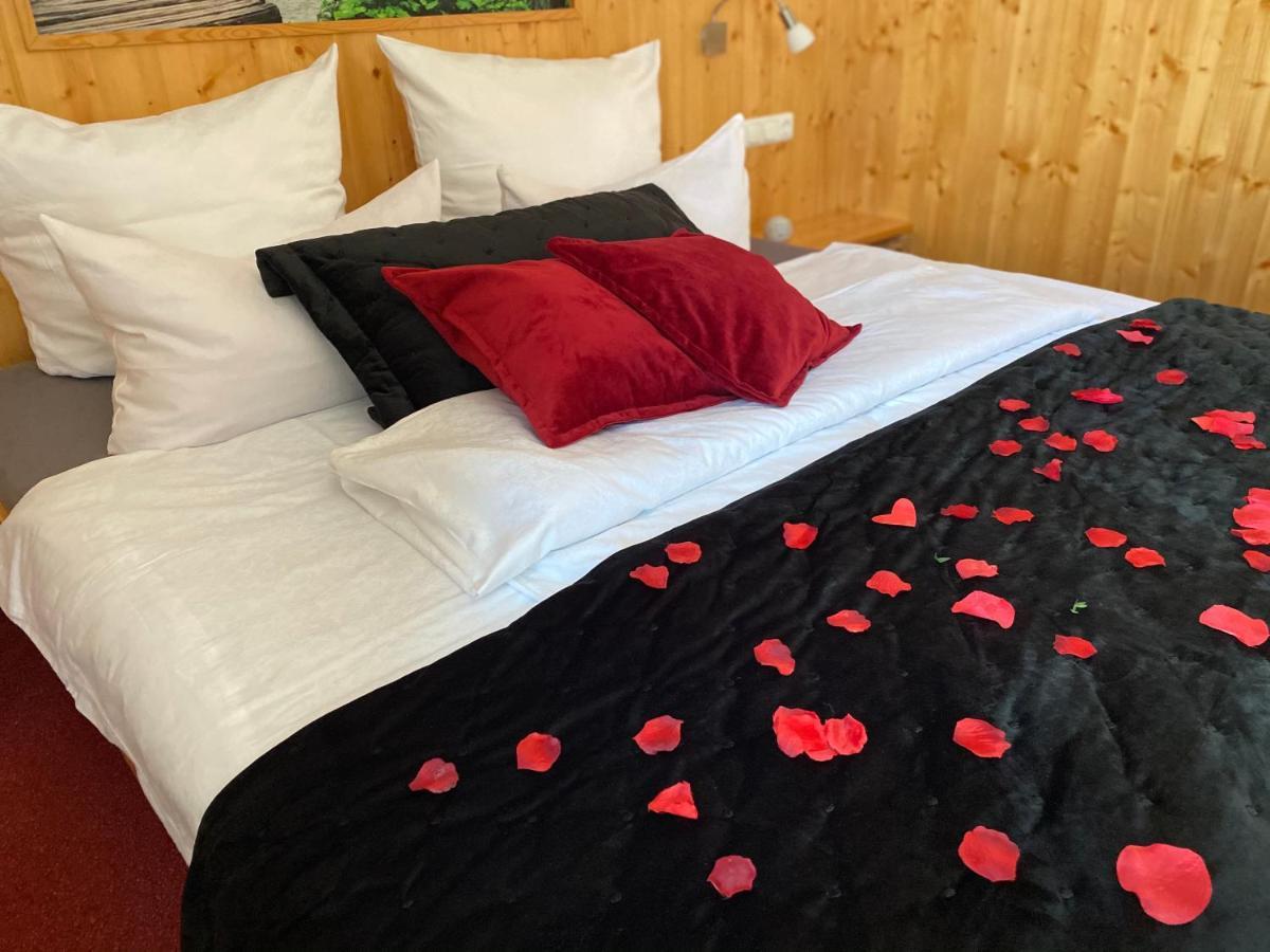 Hotel Wilder Mann Feuchtwangen Luaran gambar