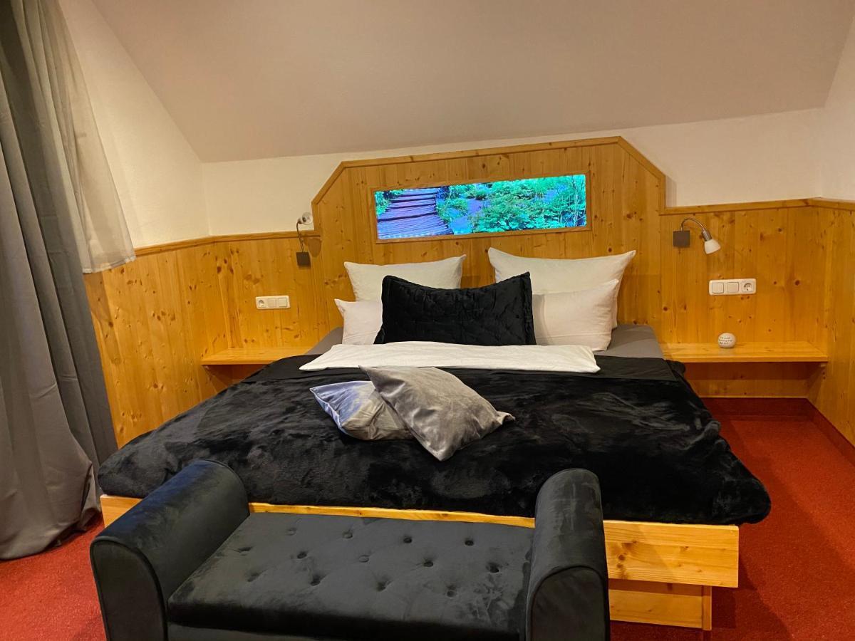 Hotel Wilder Mann Feuchtwangen Luaran gambar