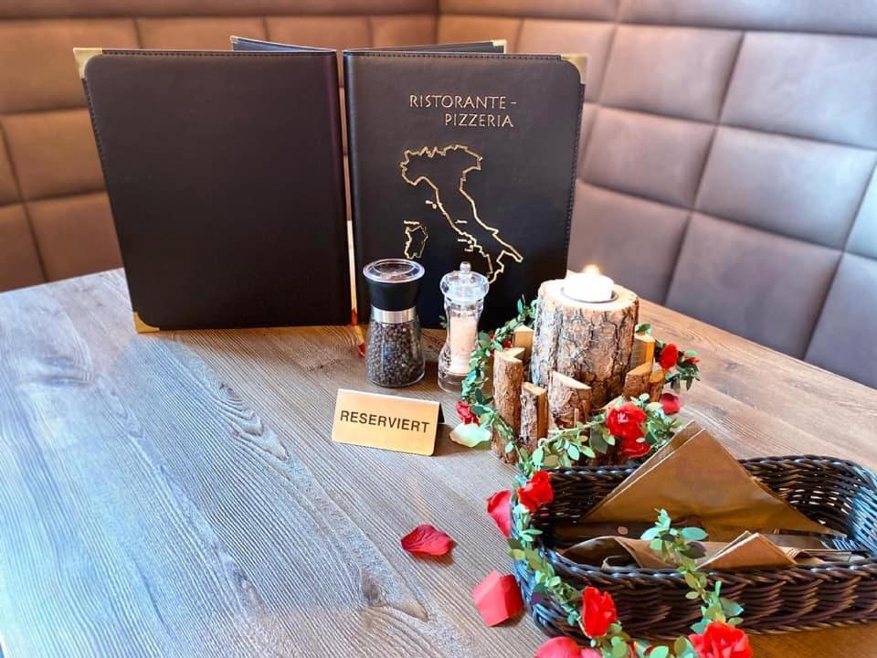 Hotel Wilder Mann Feuchtwangen Luaran gambar