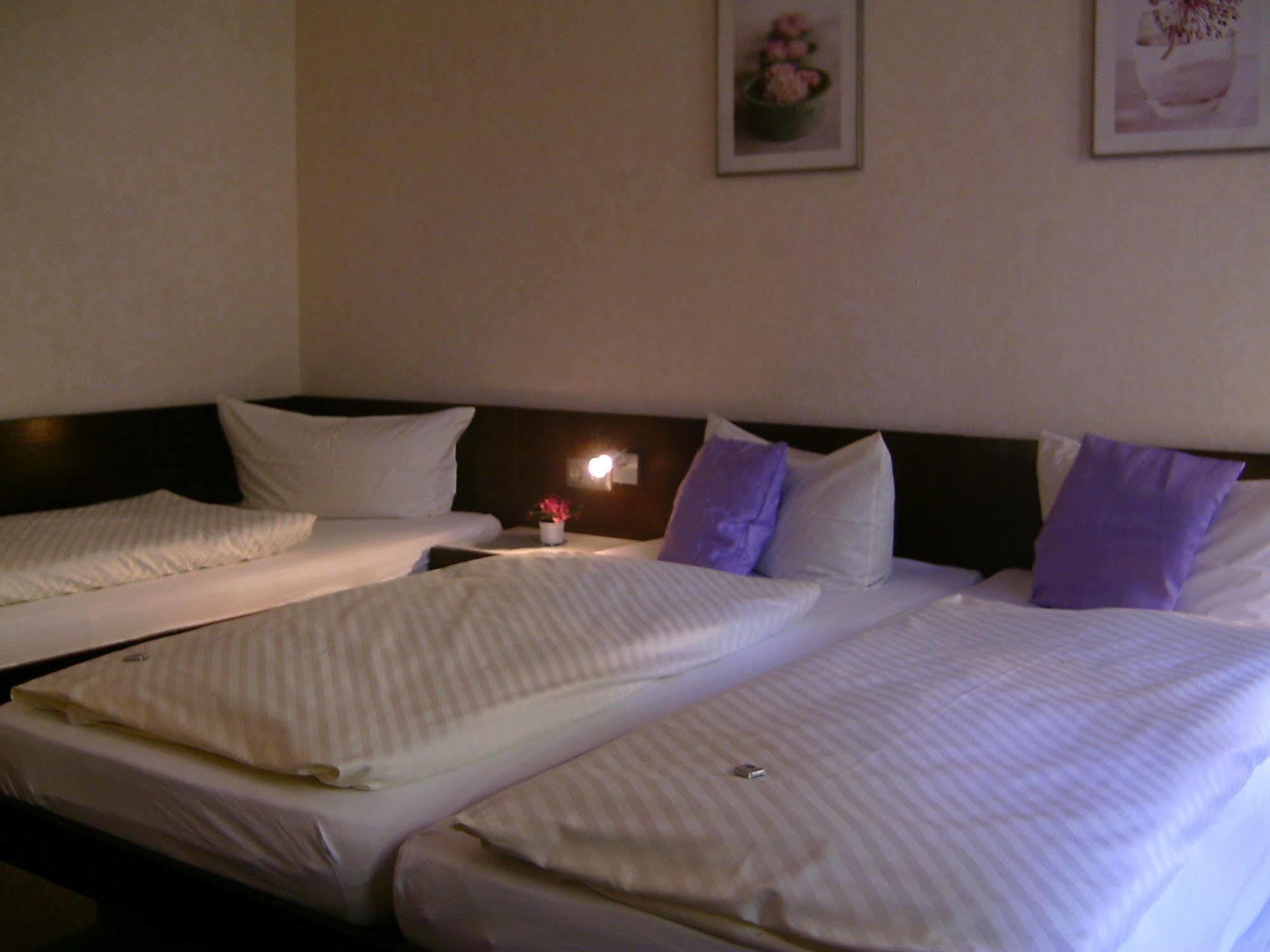 Hotel Wilder Mann Feuchtwangen Luaran gambar
